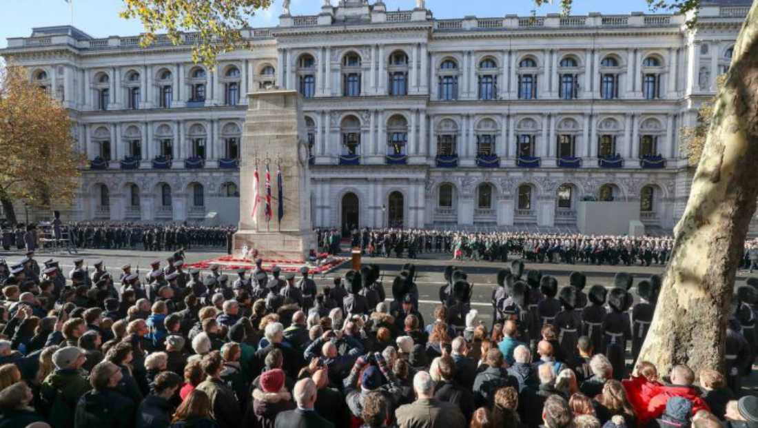 World leaders call for peace in Paris